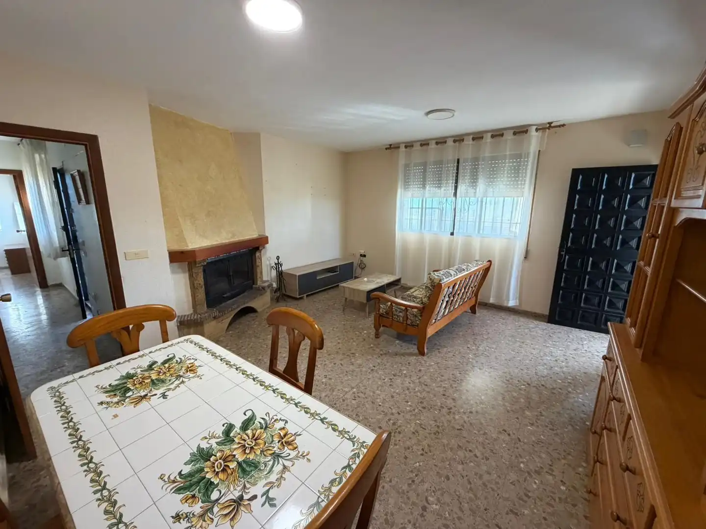 Wohnzimmer von Country house zum Verkauf in Onda mit Privatgarten, Abstellraum und Schwimmbad