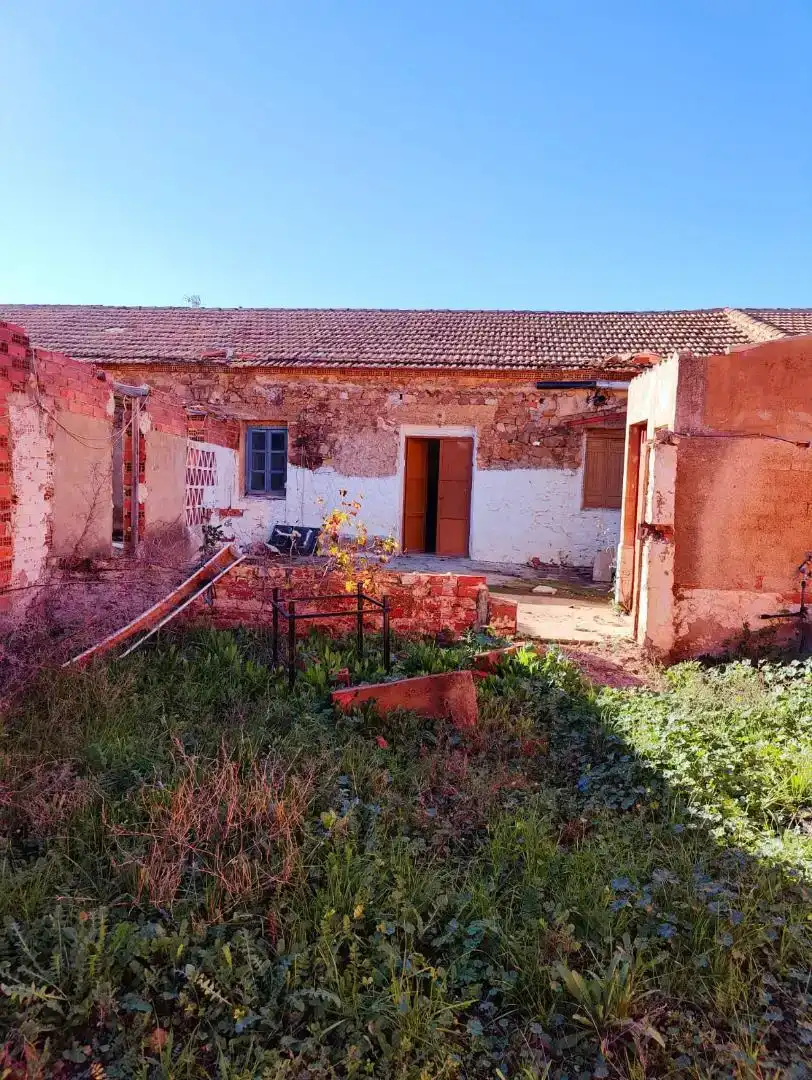 Vista exterior de Planta baja en venta en El Robledo  