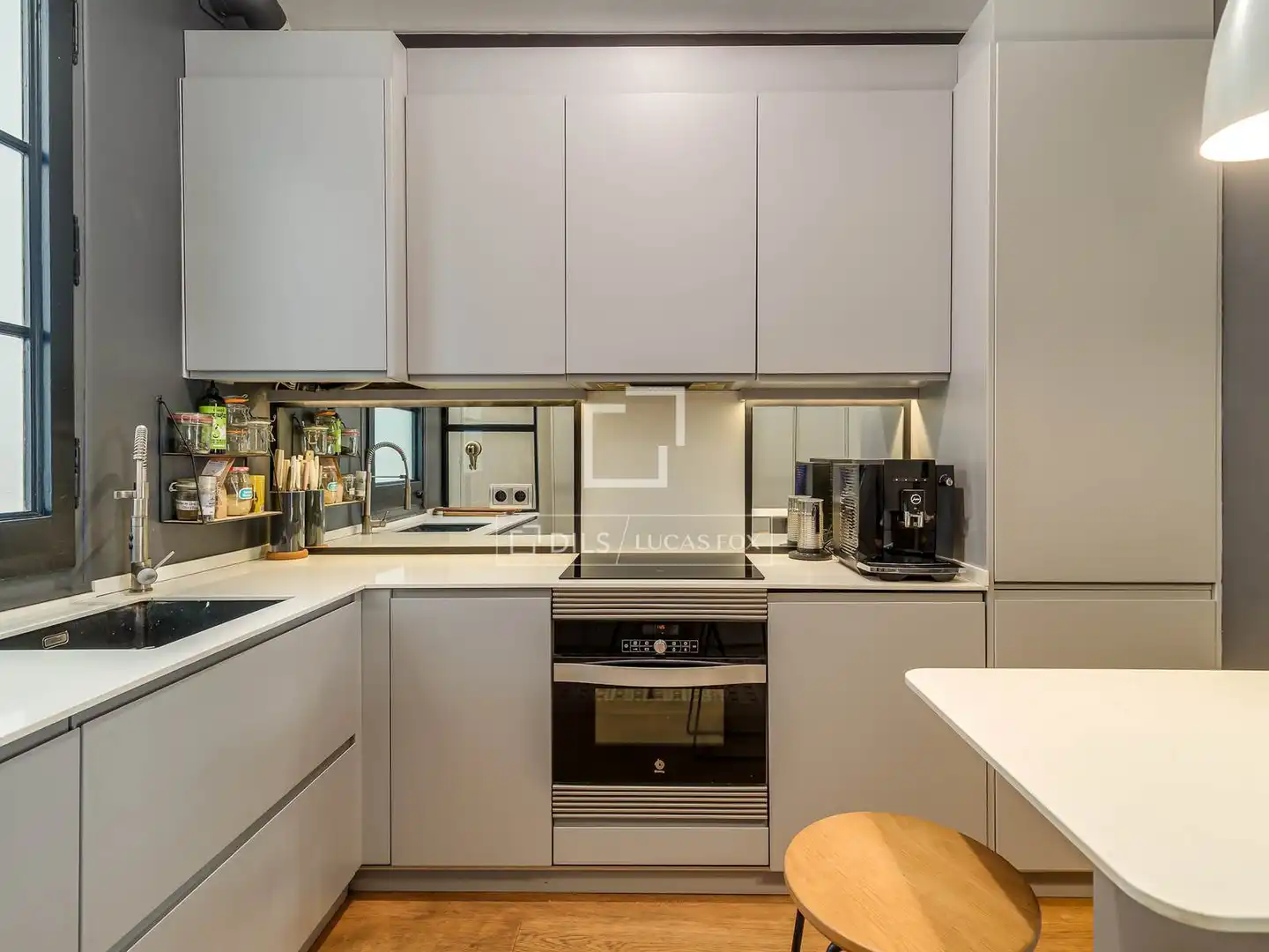 Cocina de Piso en venta en Barcelona con Aire acondicionado, Terraza y Balcón