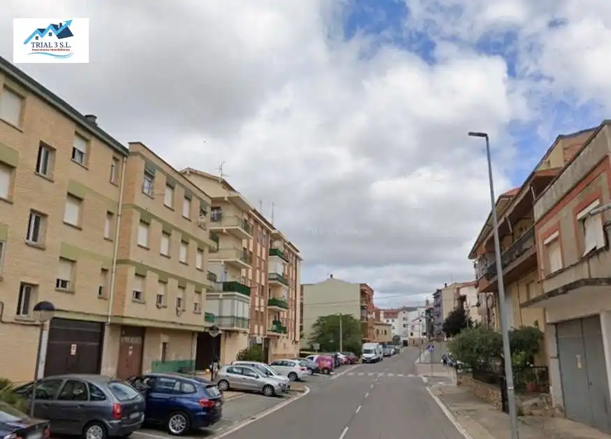 Vista exterior de Piso en venta en Oyón-Oion