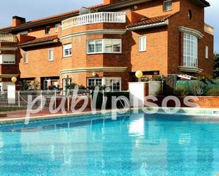 Piscina de Casa o xalet de lloguer en Cuarte de Huerva amb Aire condicionat