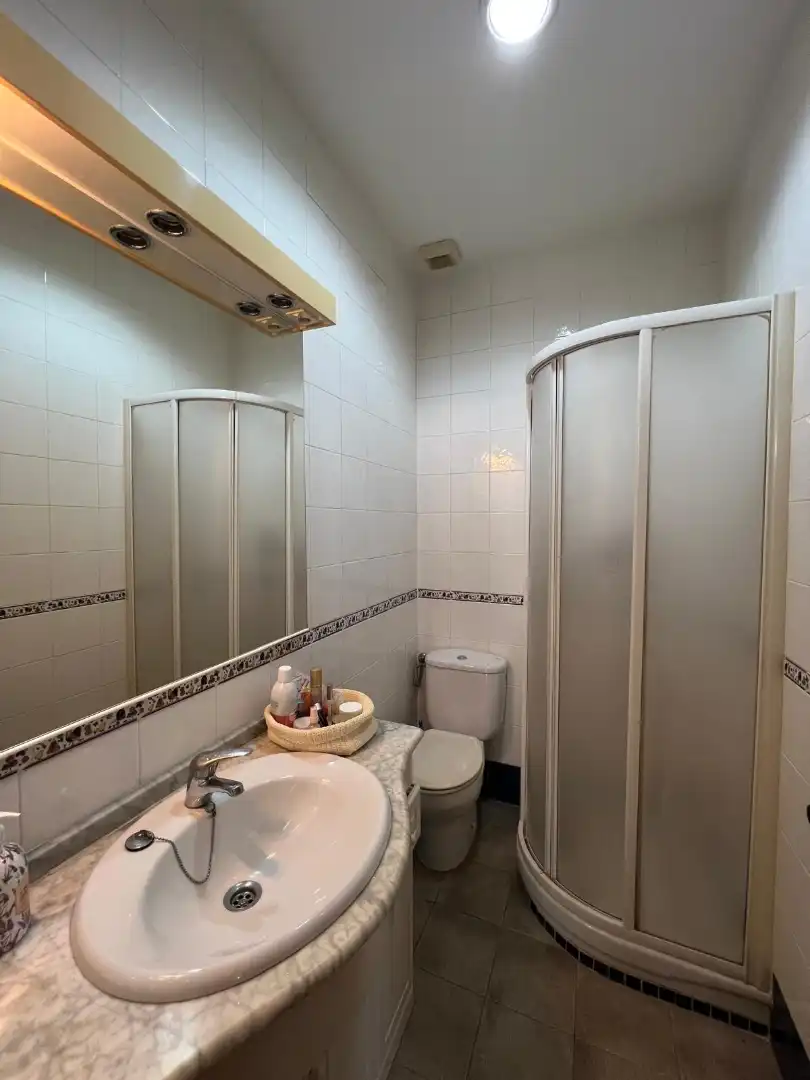 Bany de Casa o xalet en venda en Rafelbuñol / Rafelbunyol amb Calefacció, Terrassa i Traster