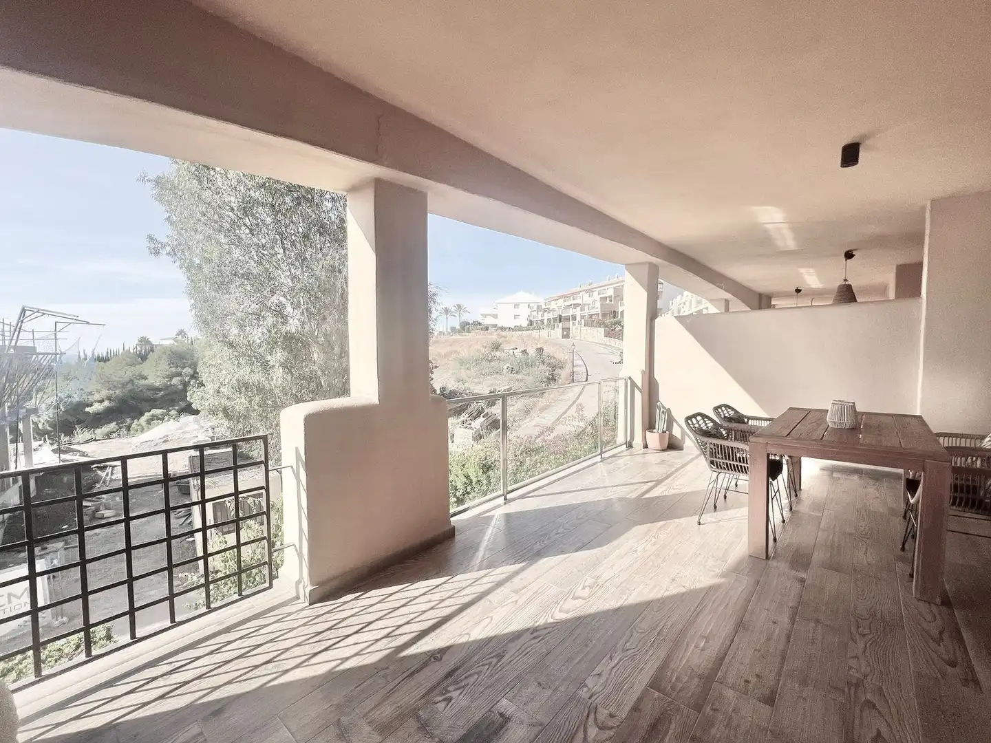 Terrassa de Apartament en venda en Estepona amb Moblat i Piscina comunitària
