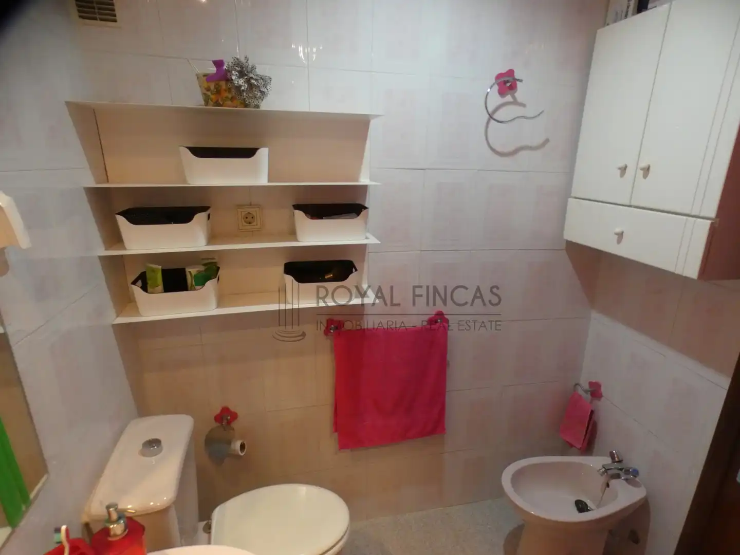 Bathroom of Flat for sale in Málaga  with Air Conditioner, Terrace and Storage room