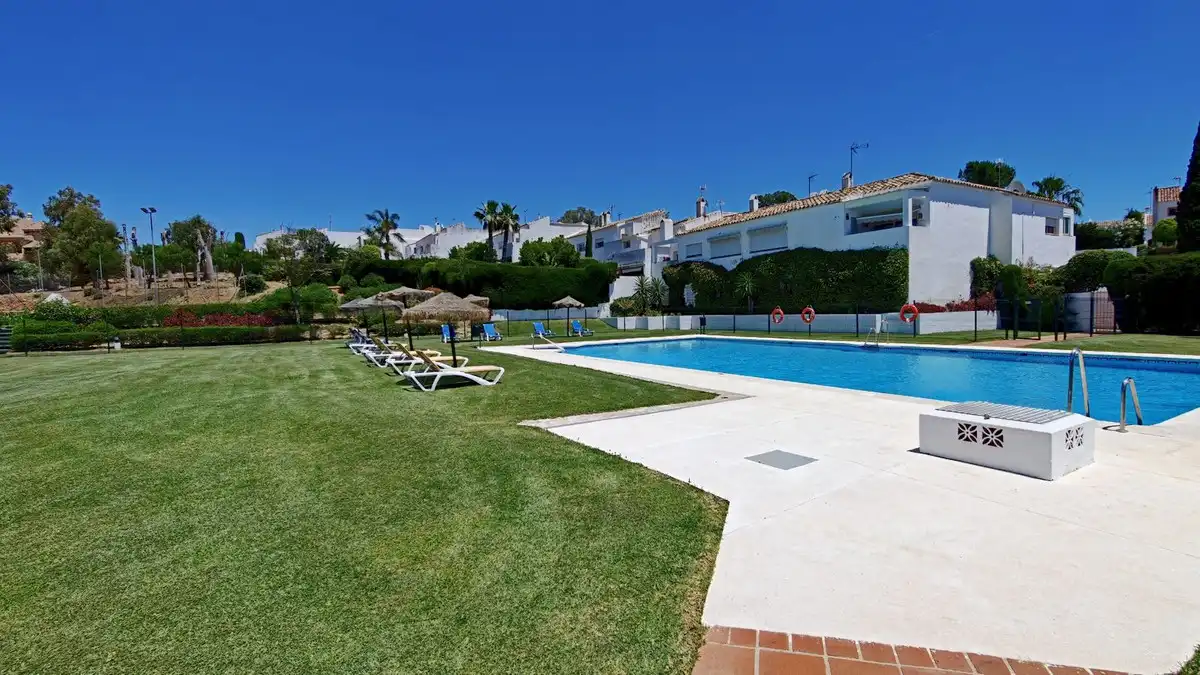 Casa a schiera con piscina in vendita a Estepona,Atalaya,Calle Nueva Atalaya, imagen 29