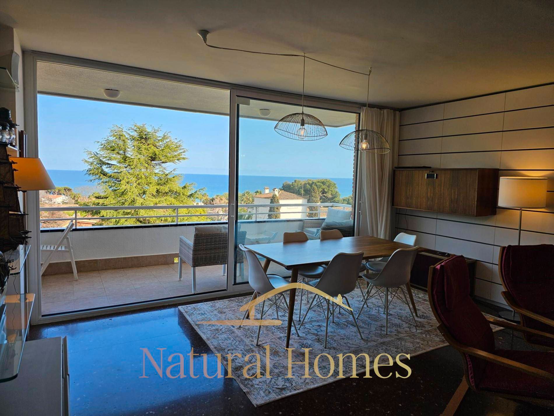 Comedor de Dúplex de alquiler en Sant Vicenç de Montalt con Aire acondicionado, Calefacción y Terraza
