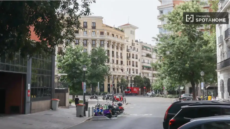 Vista exterior de Piso de alquiler en Madrid con Aire acondicionado, Calefacción y Amueblado