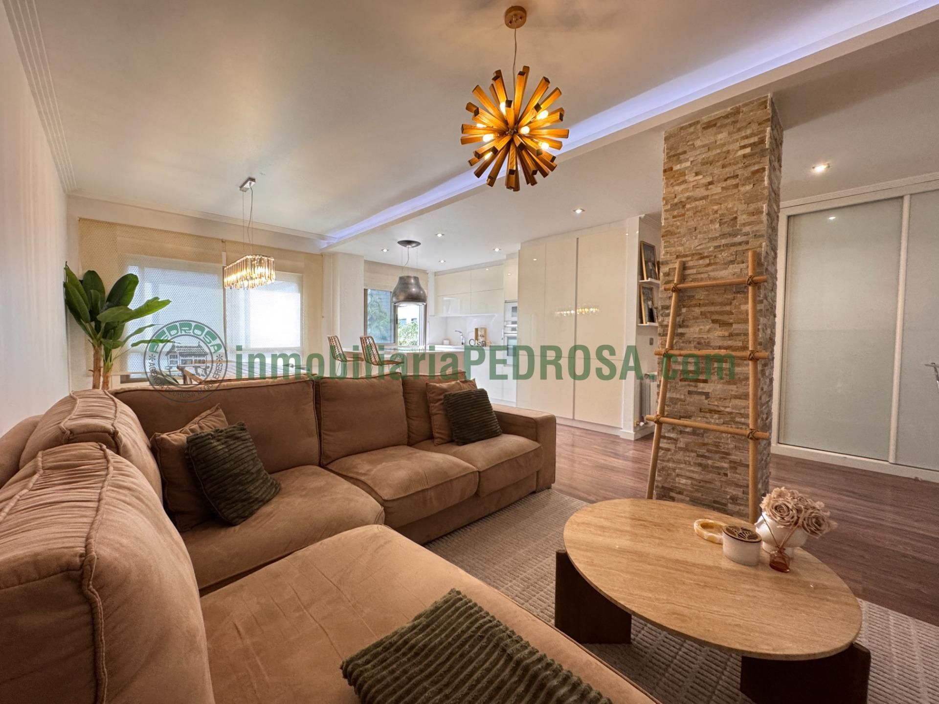 Living room of Apartment for sale in Pontevedra Capital   with Heating