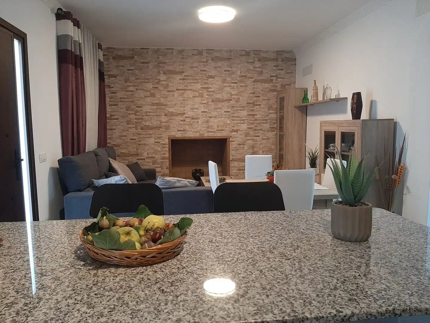 Sala de estar de Finca rústica de alquiler en El Gastor con Aire acondicionado, Terraza y Piscina