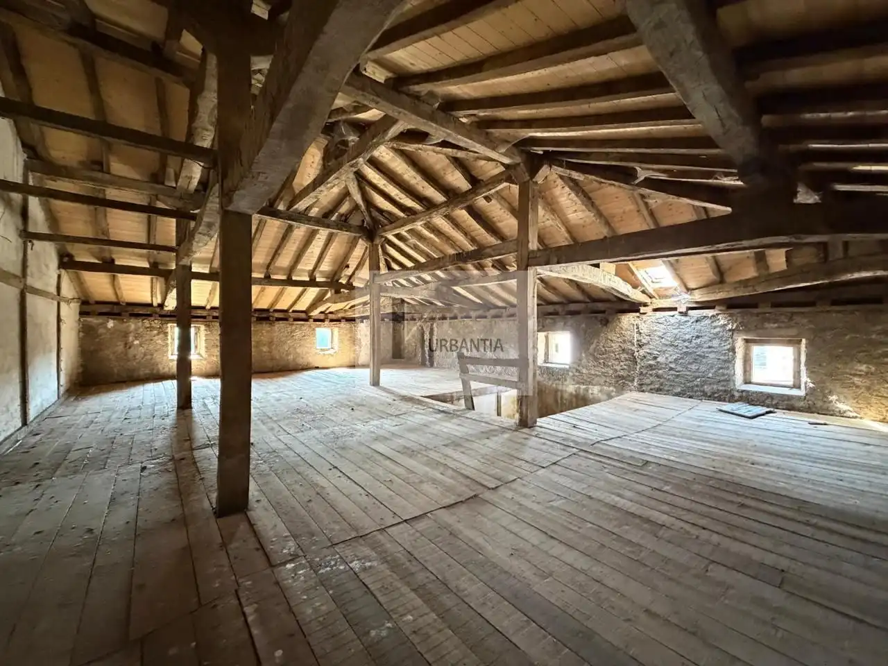 Country homes for sale in Basaburua, Navarra