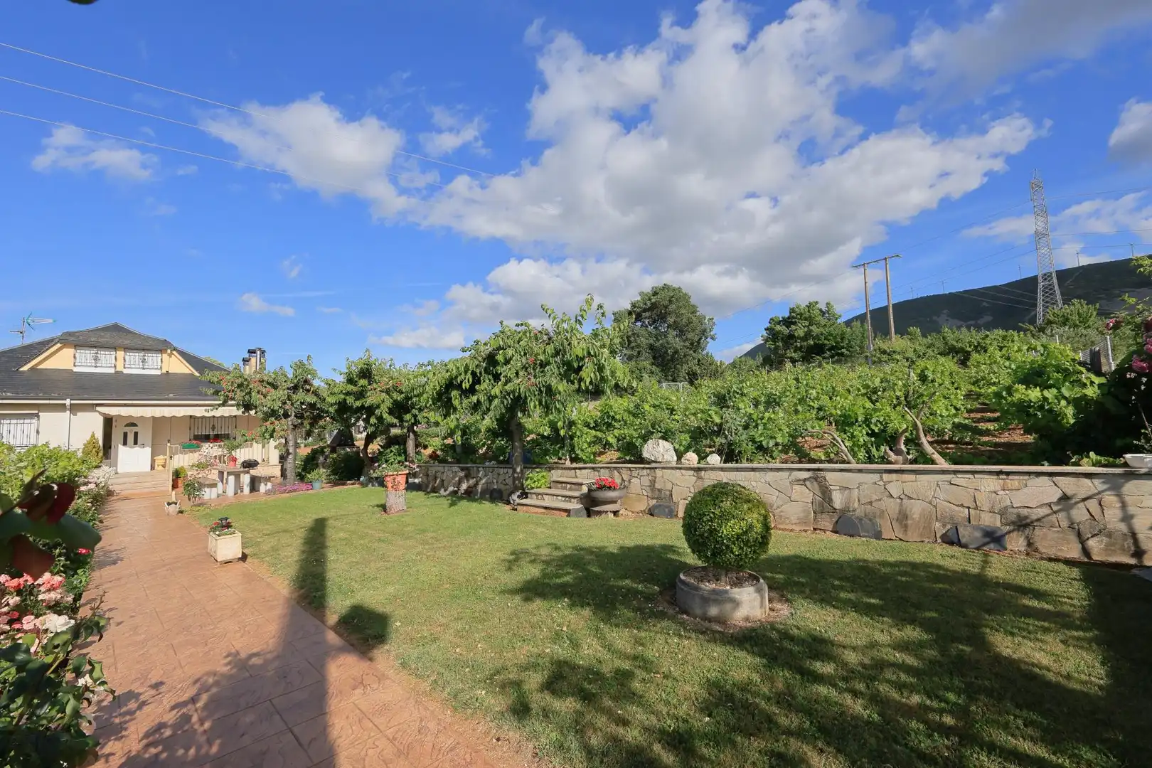 Jardín de Finca rústica en venta en Castropodame con Calefacción y Piscina