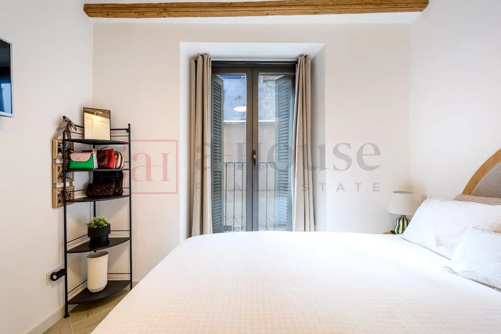 Bedroom of Flat for sale in Barcelona  with Air Conditioner, Heating and Storage room