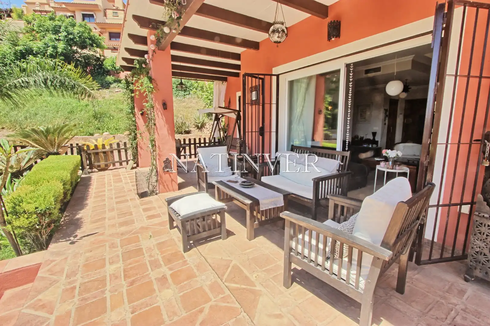 Chalet con piscina en venta en Calle Leoni Benabú 23, imagen 2