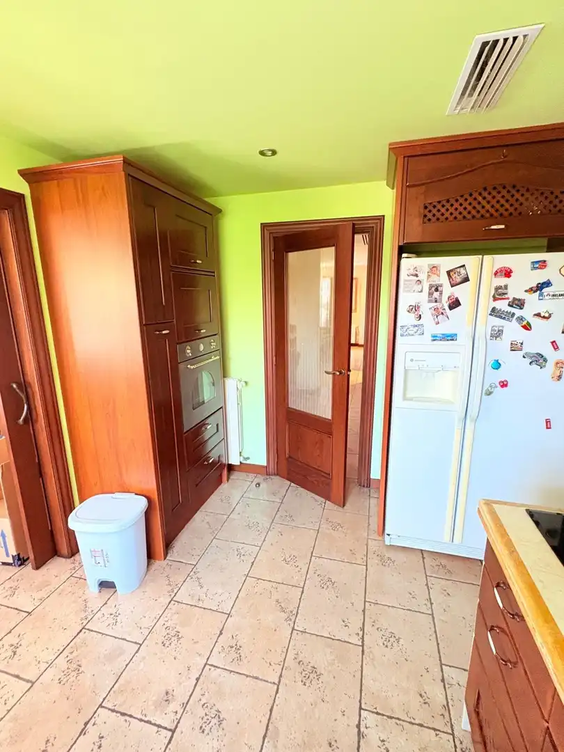 Cuina de Casa o xalet en venda en Petrer amb Aire condicionat, Calefacció i Jardí privat