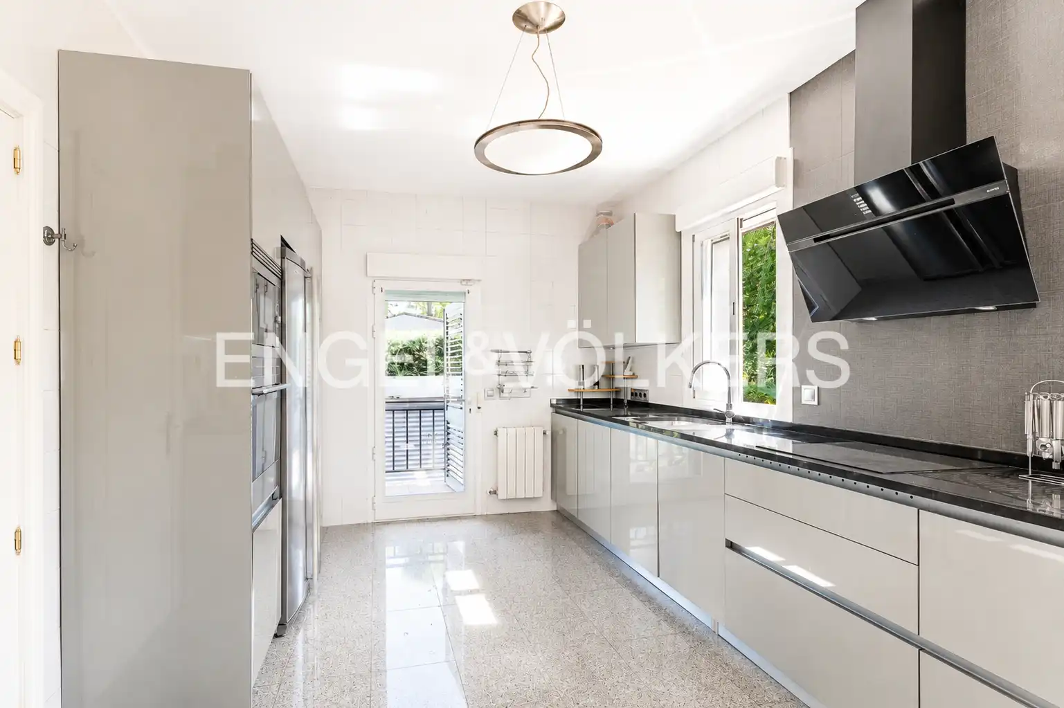 Kitchen of Houses for sale in Majadahonda  with Air Conditioner, Heating and Private garden