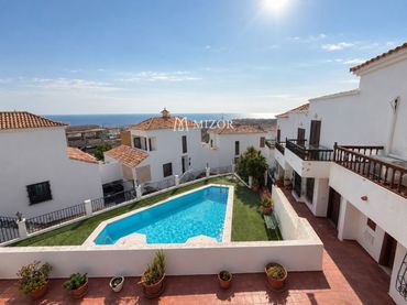 Adossat amb piscina en venda a Tinguafaya