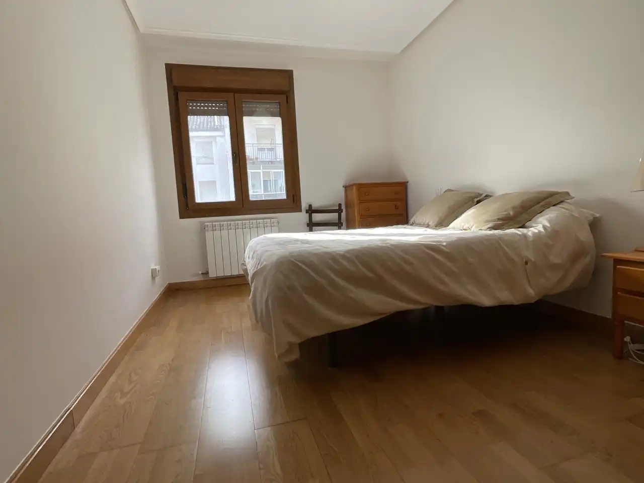 Dormitori de Dúplex en venda en Santo Domingo de la Calzada amb Calefacció, Parquet i Terrassa