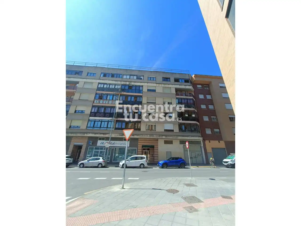 Vista exterior de Apartamento en venta en Miranda de Ebro con Calefacción, Parquet y Trastero