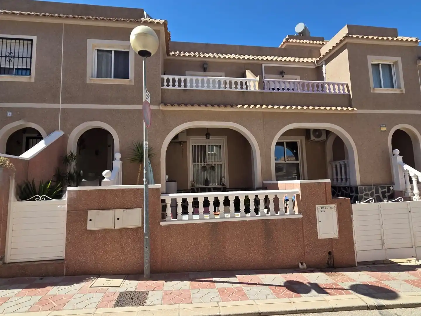 Bungalow amb piscina en venda a Gran Alacant