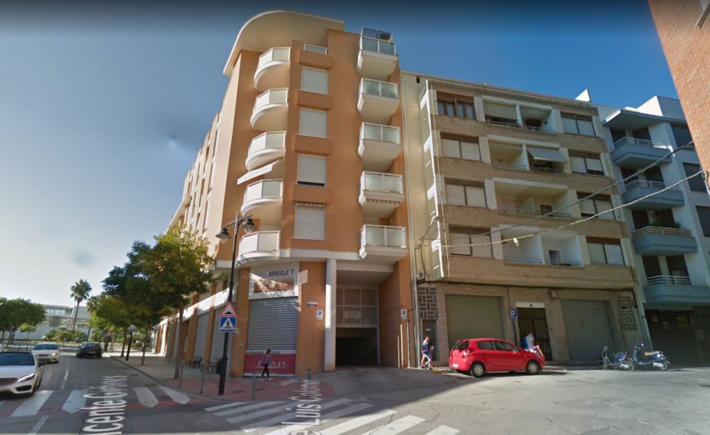 Vista exterior de Garatge en venda en Ontinyent