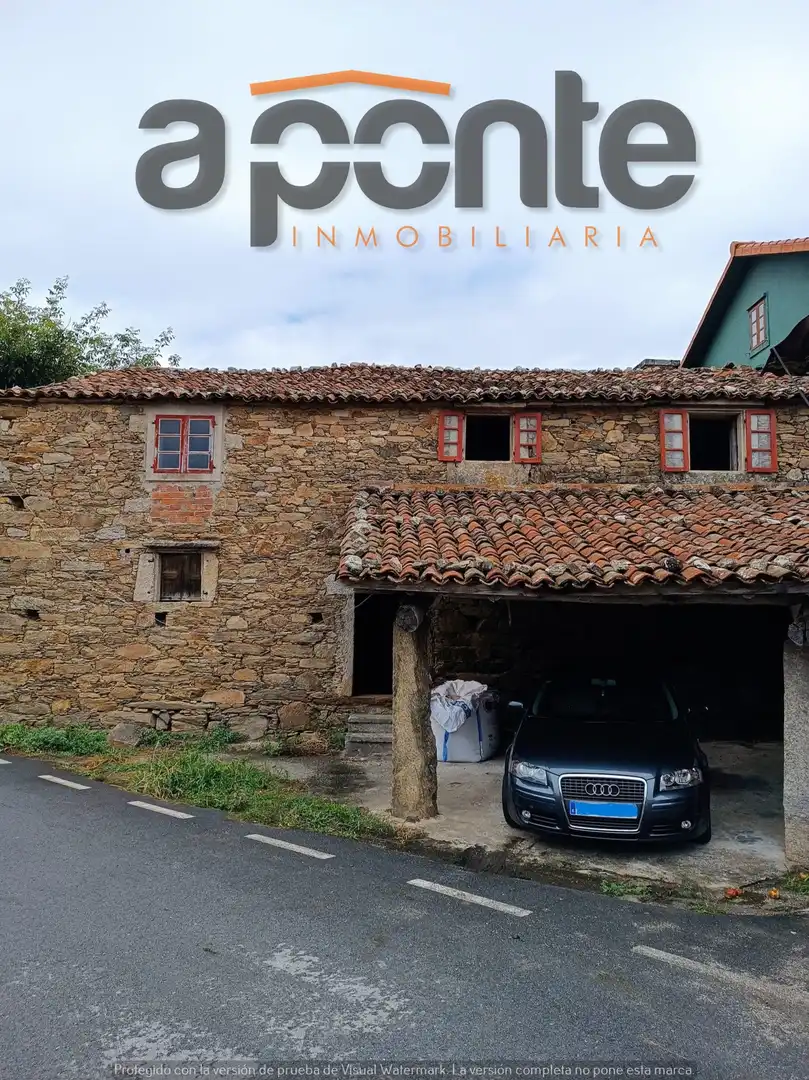 Vista exterior de Finca rústica en venda en Cabana de Bergantiños amb Jardí privat