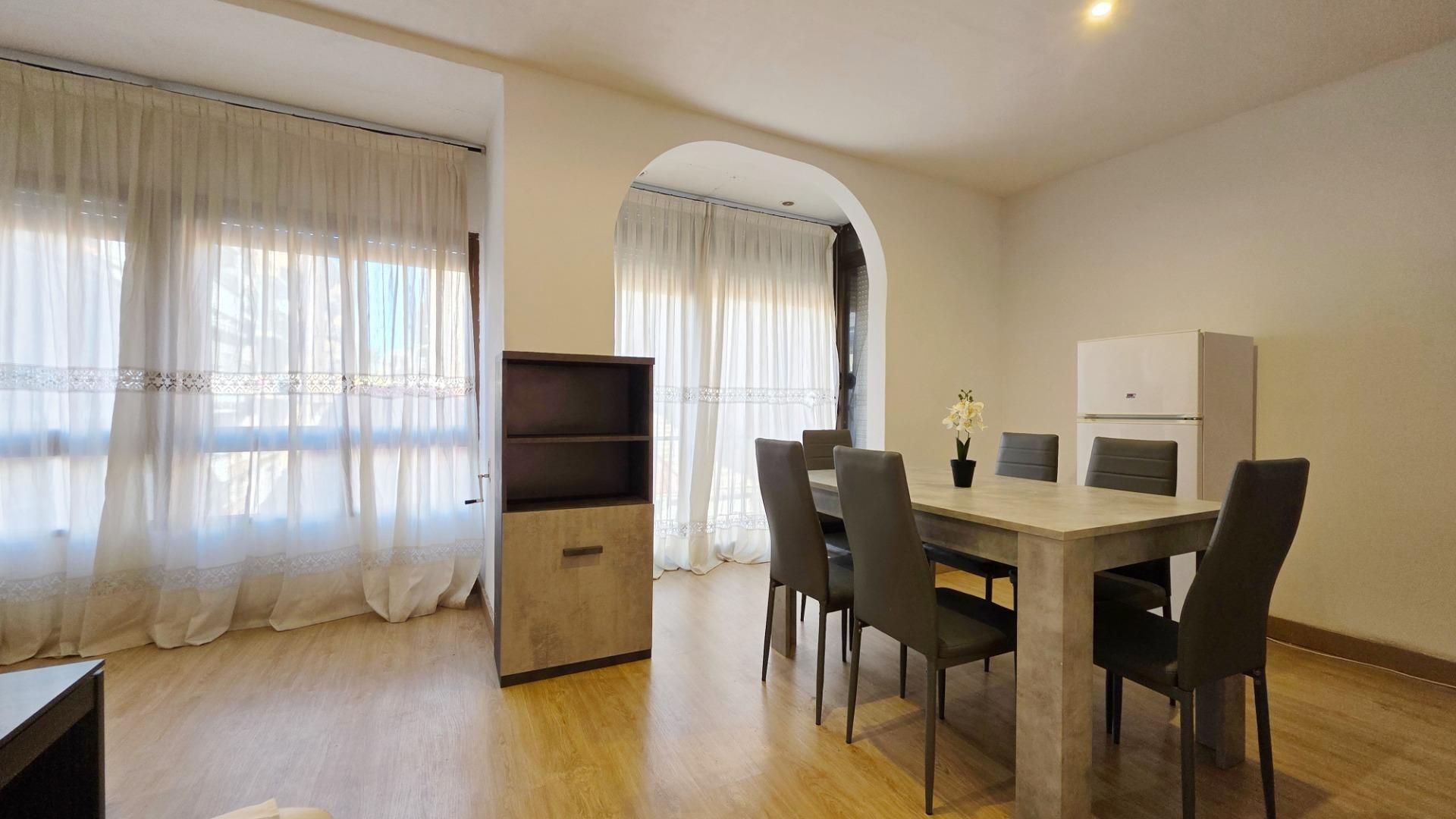 Flat for sale in Calle TEODORO LLORENTE, Carolinas Bajas