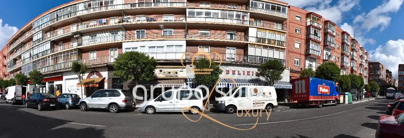 Local comercial de lloguer a Calle Embajadores, imagen 4