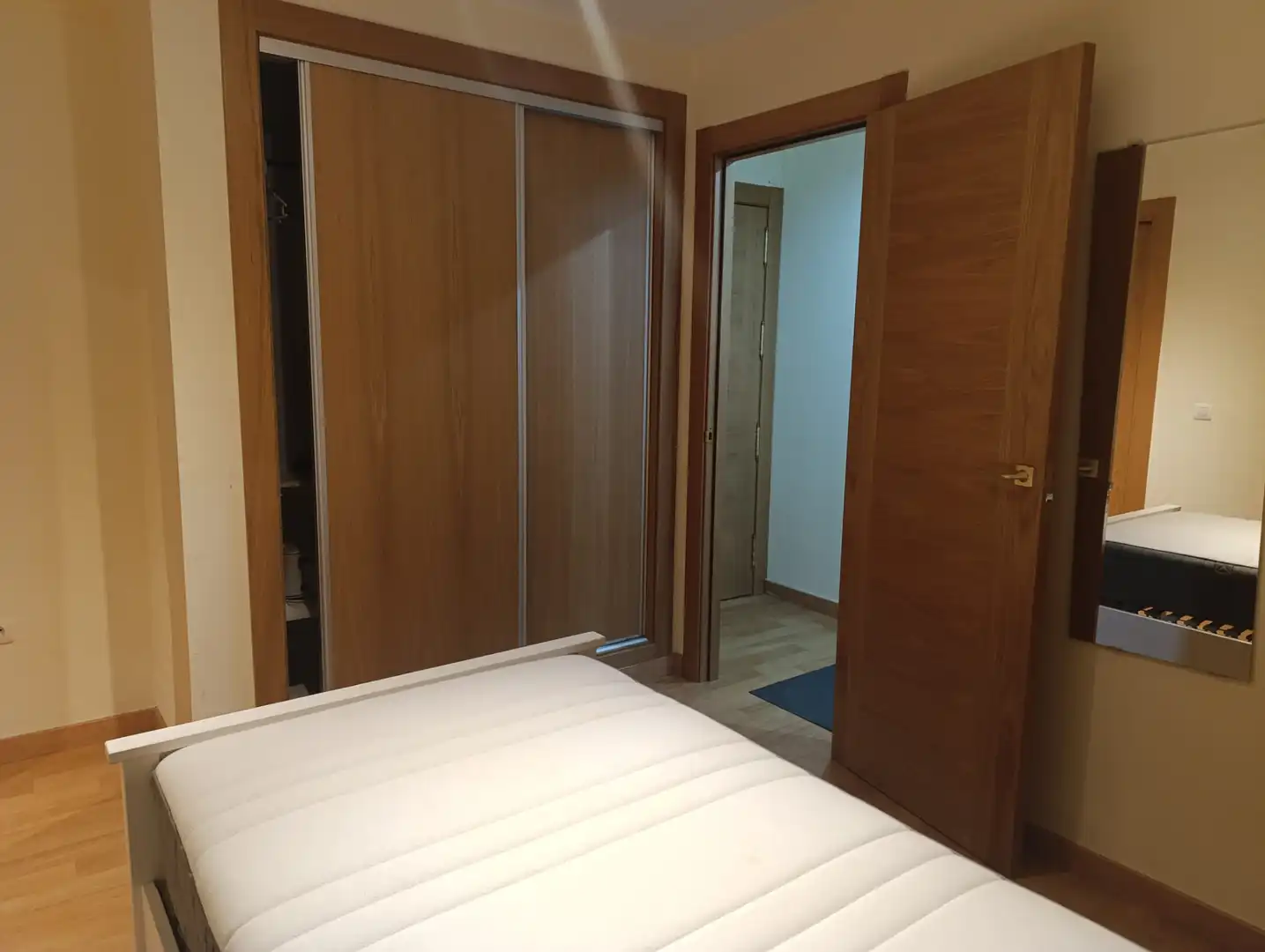 Habitación de Apartamento de alquiler en Málaga con Aire acondicionado y Amueblado