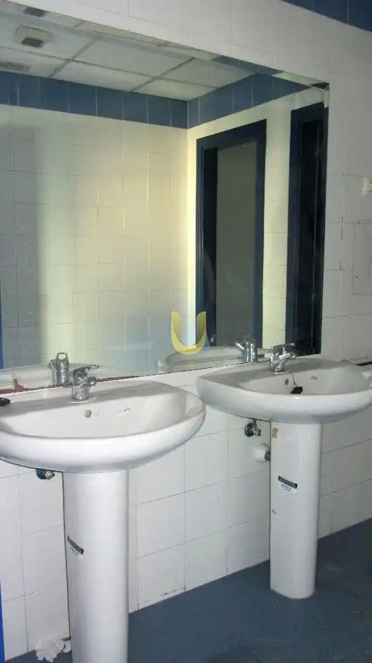 Bathroom of Industrial buildings for sale in Madrid