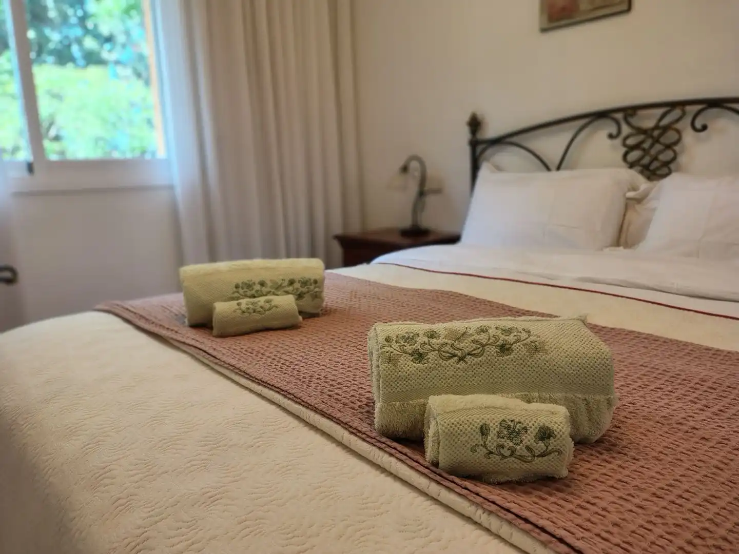 Schlafzimmer von Wohnung zur Miete in Marbella mit Klimaanlage, Heizung und Terrasse