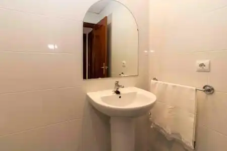 Baño de Apartamento en venta en Badajoz con Aire acondicionado, Calefacción y Trastero