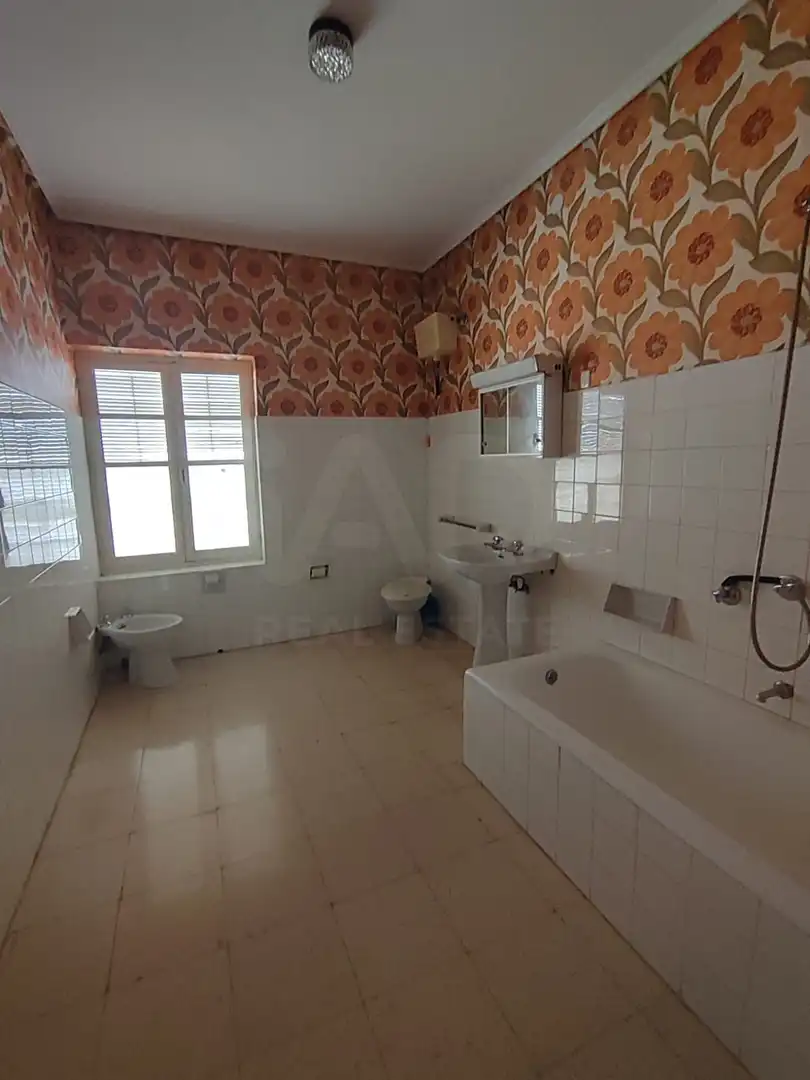 Bathroom of Country homes for sale in Hospital de Órbigo  with Heating