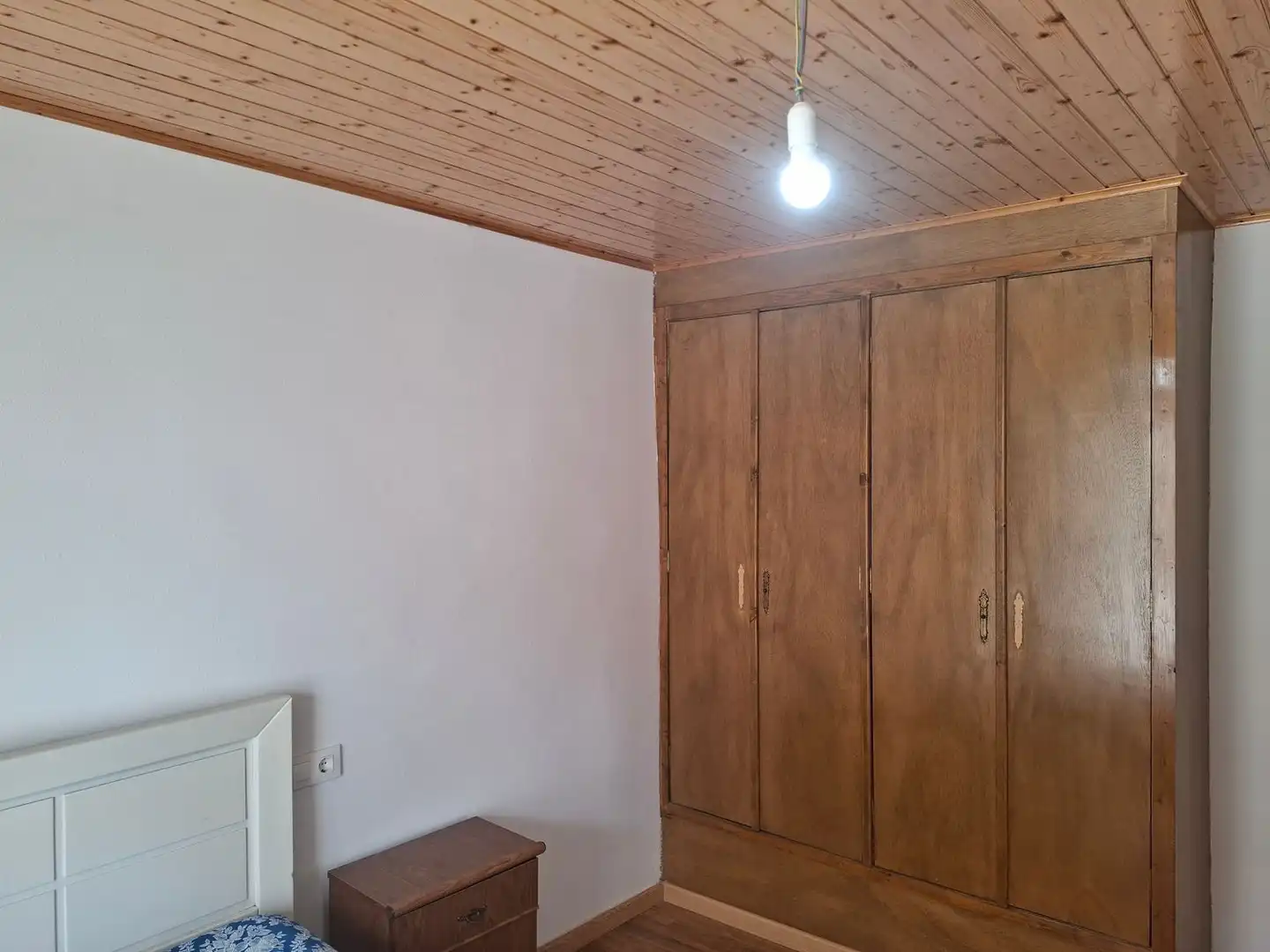 Habitación de Edificio en venta en Maside, Ourense