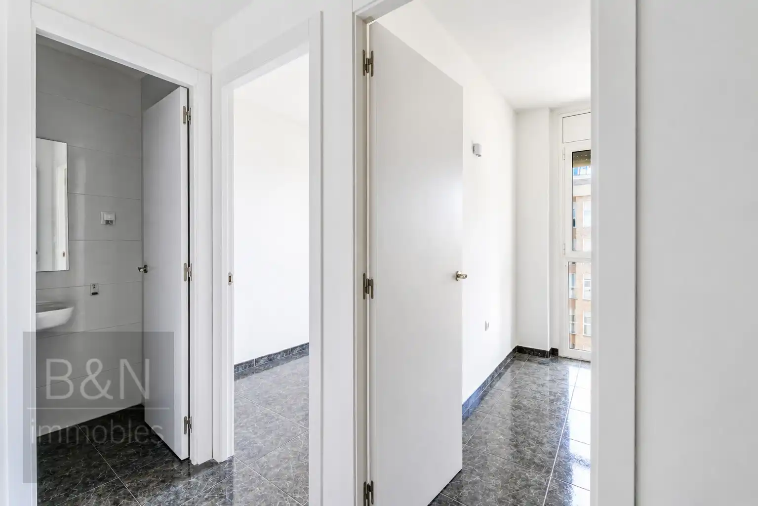 Piso en venta en Terrassa con Balcón