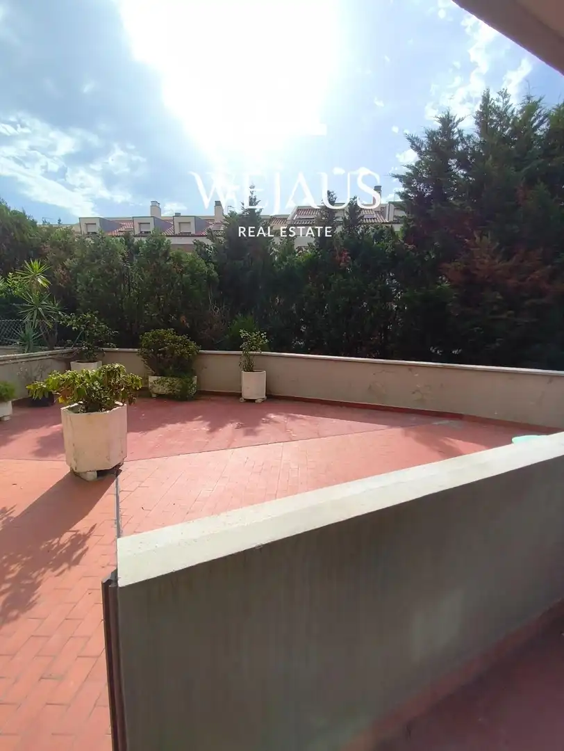 Terraza de Piso de alquiler en El Astillero   con Calefacción, Amueblado y Alarma