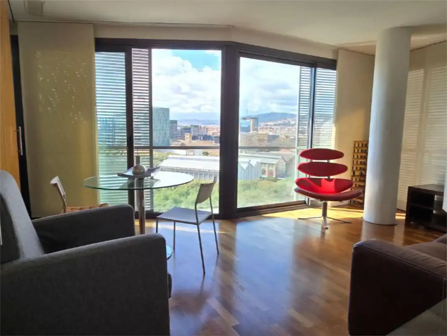 Sala d'estar de Pis en venda en  Barcelona Capital amb Aire condicionat i Balcó