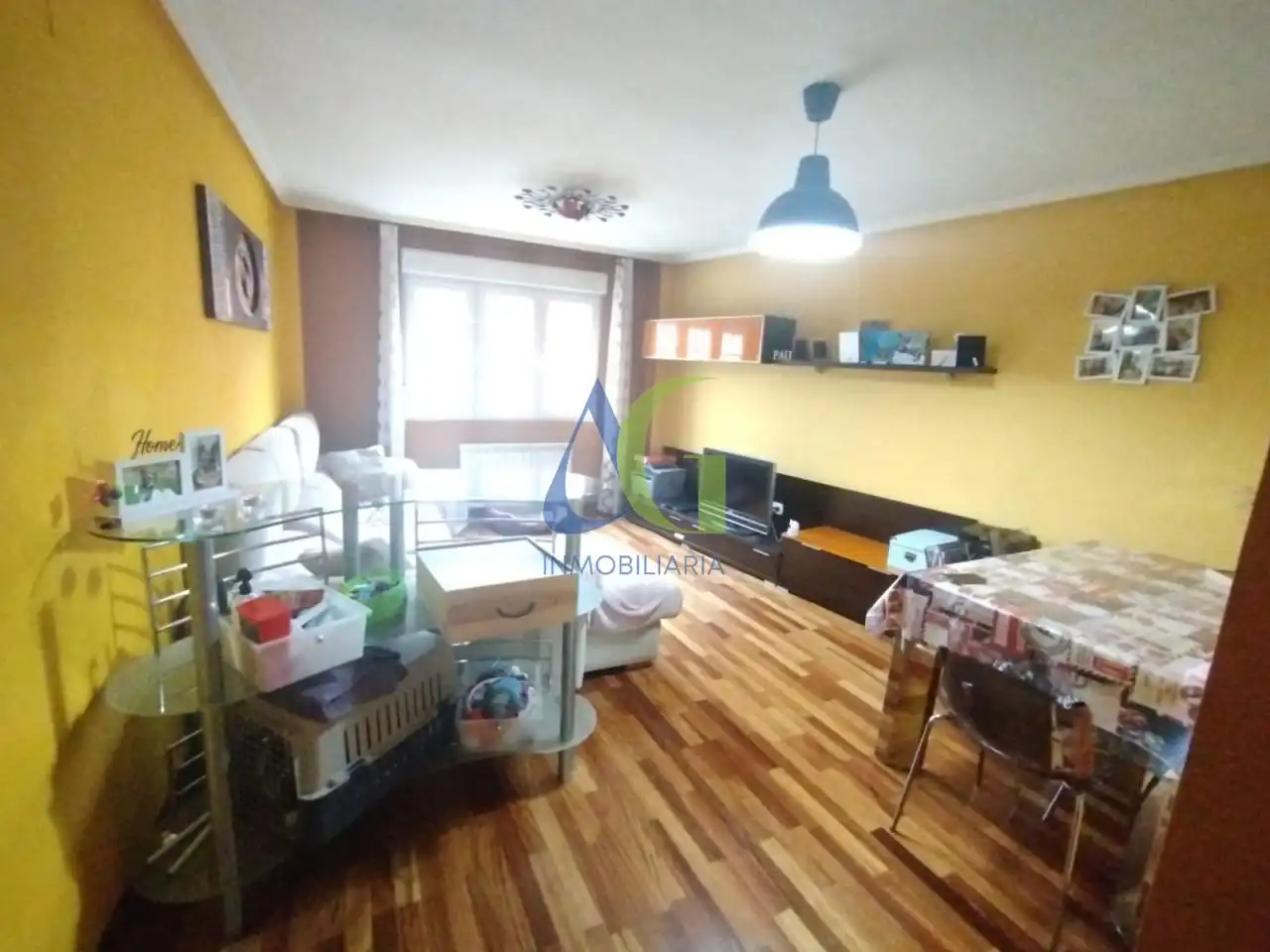Sala de estar de Apartamento en venta en Villaquilambre con Calefacción, Parquet y Trastero