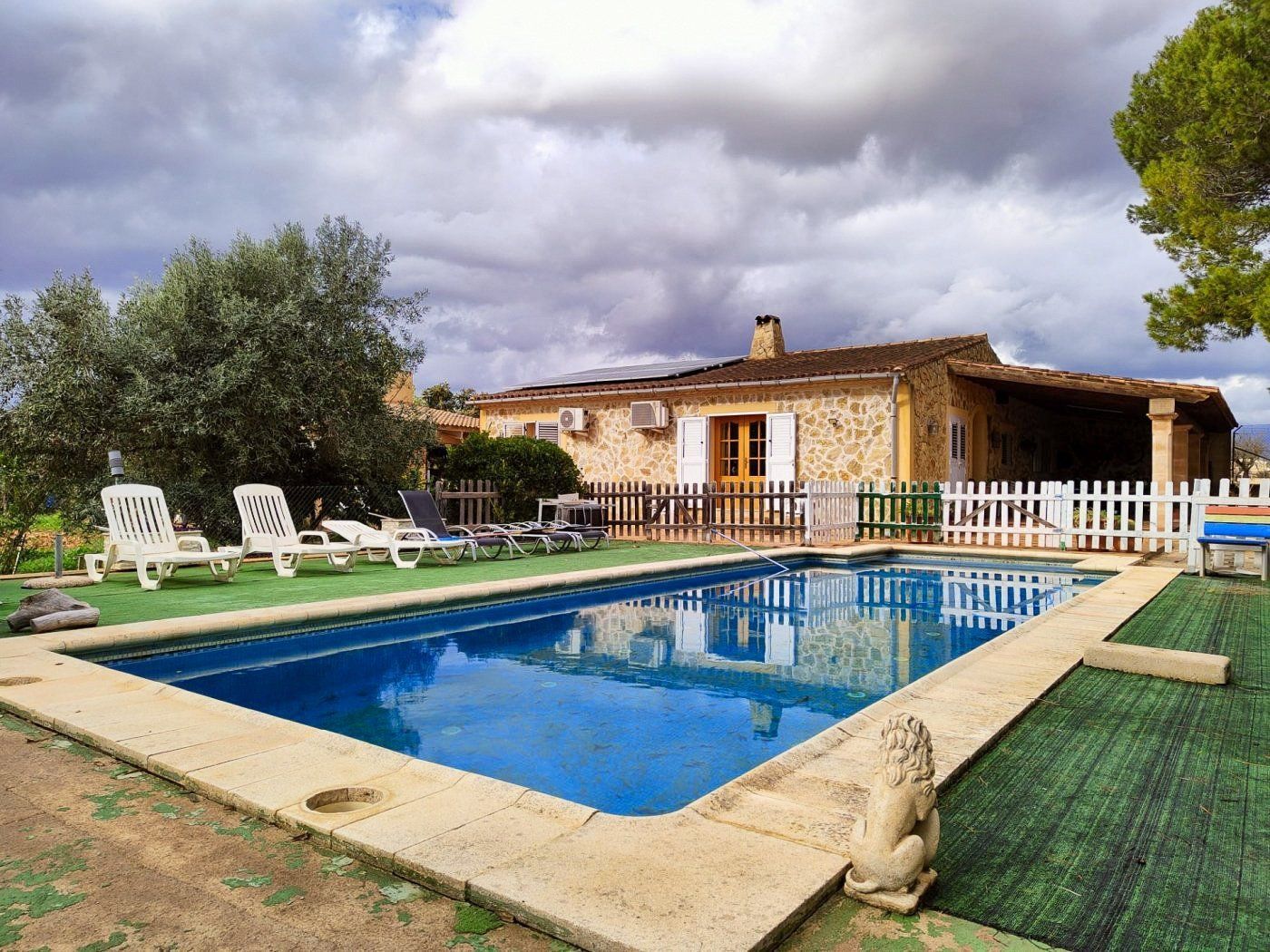 Swimming pool of Country house for sale in Inca  with Air Conditioner, Private garden and Terrace