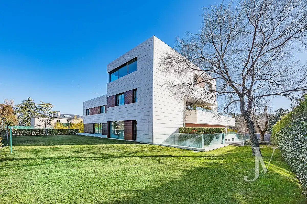 Exterior view of Houses for sale in Madrid  with Air Conditioner, Heating and Private garden