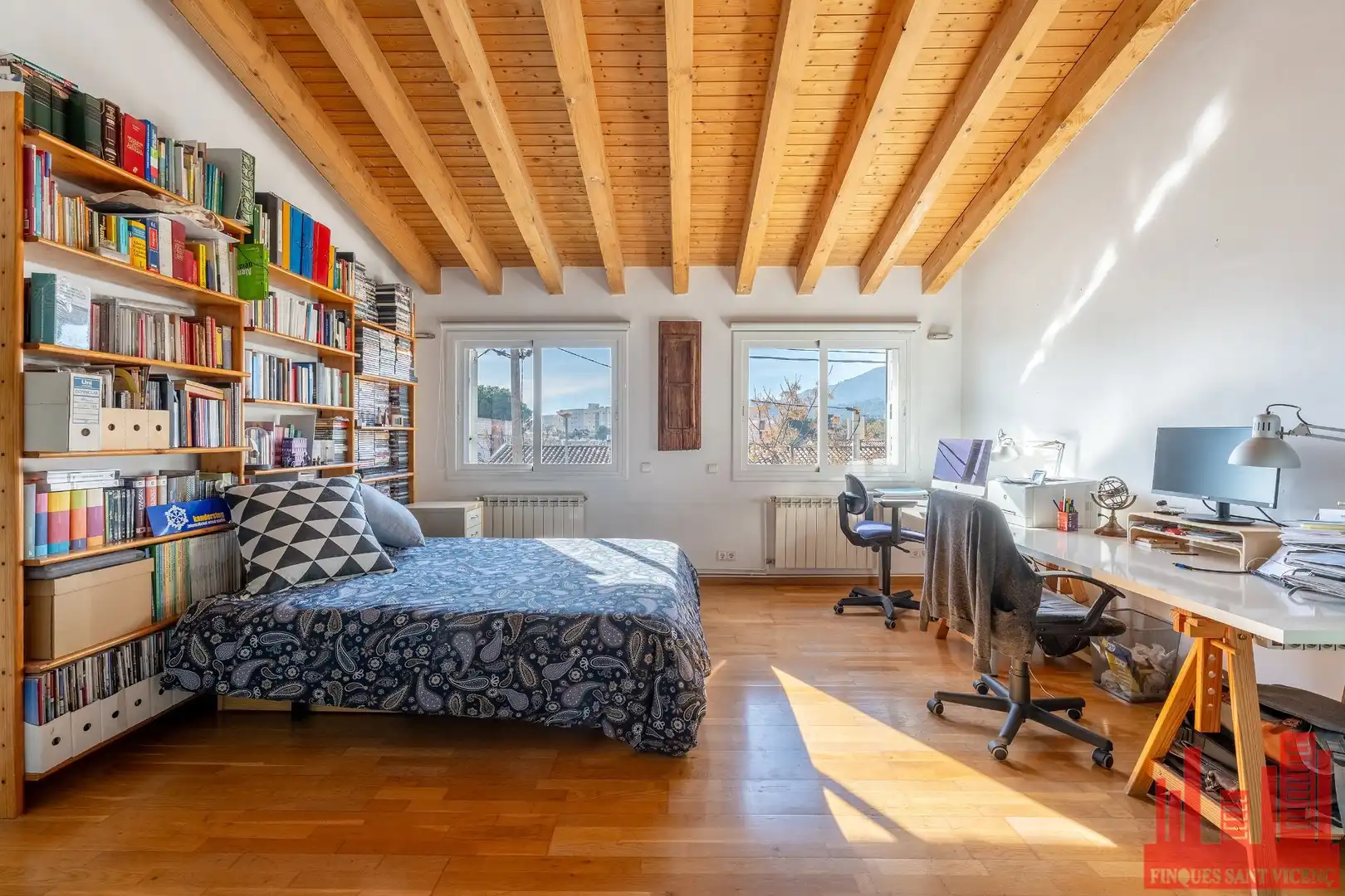 Habitación de Casa o chalet en venta en Sant Vicenç Dels Horts con Aire acondicionado, Calefacción y Jardín privado