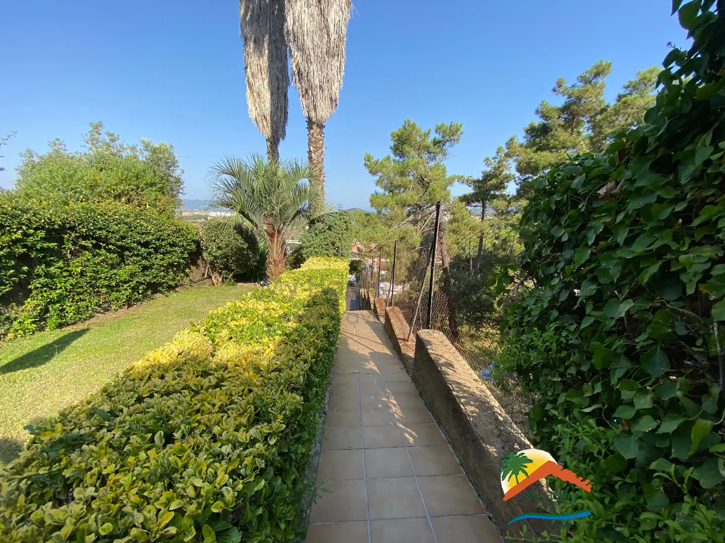 Jardí de Casa adosada en venda en Blanes amb Aire condicionat, Calefacció i Jardí privat