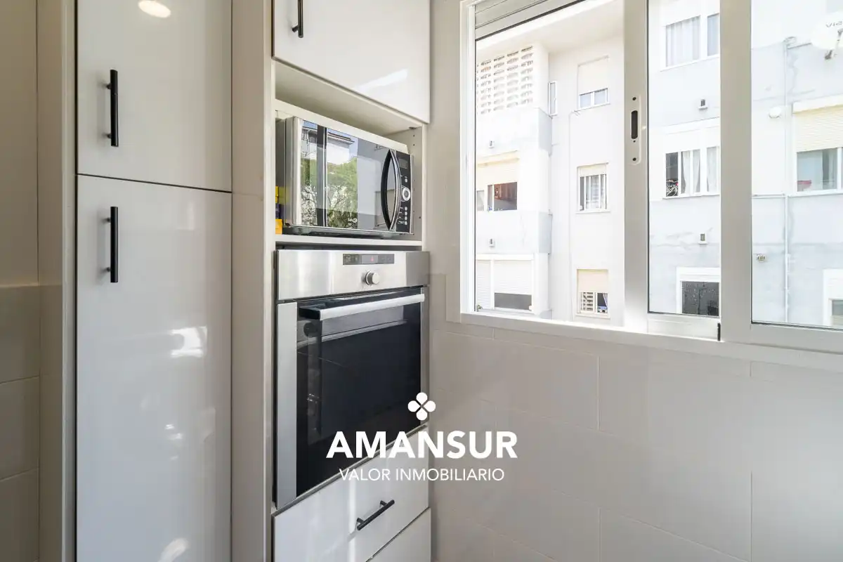Flat for sale in Plaza Dulcinea, Nuevo Parque - Los Rosales - Tráfico Pesado