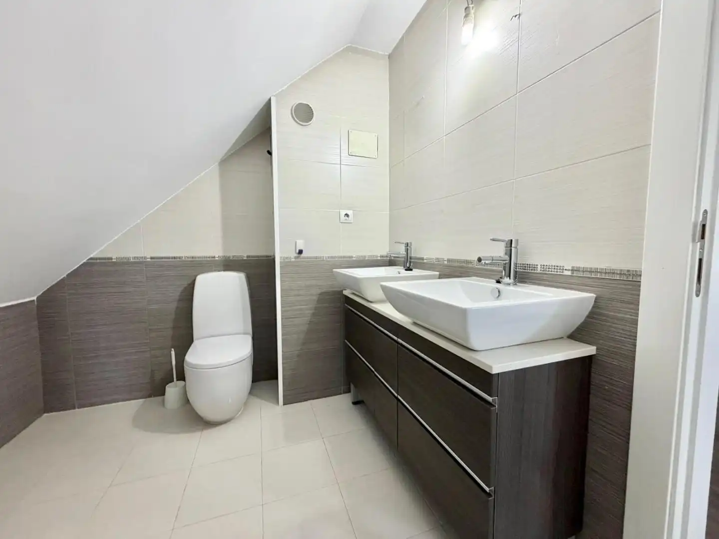 Baño de Piso en venta en Villanueva de Gállego con Terraza, Trastero y Amueblado