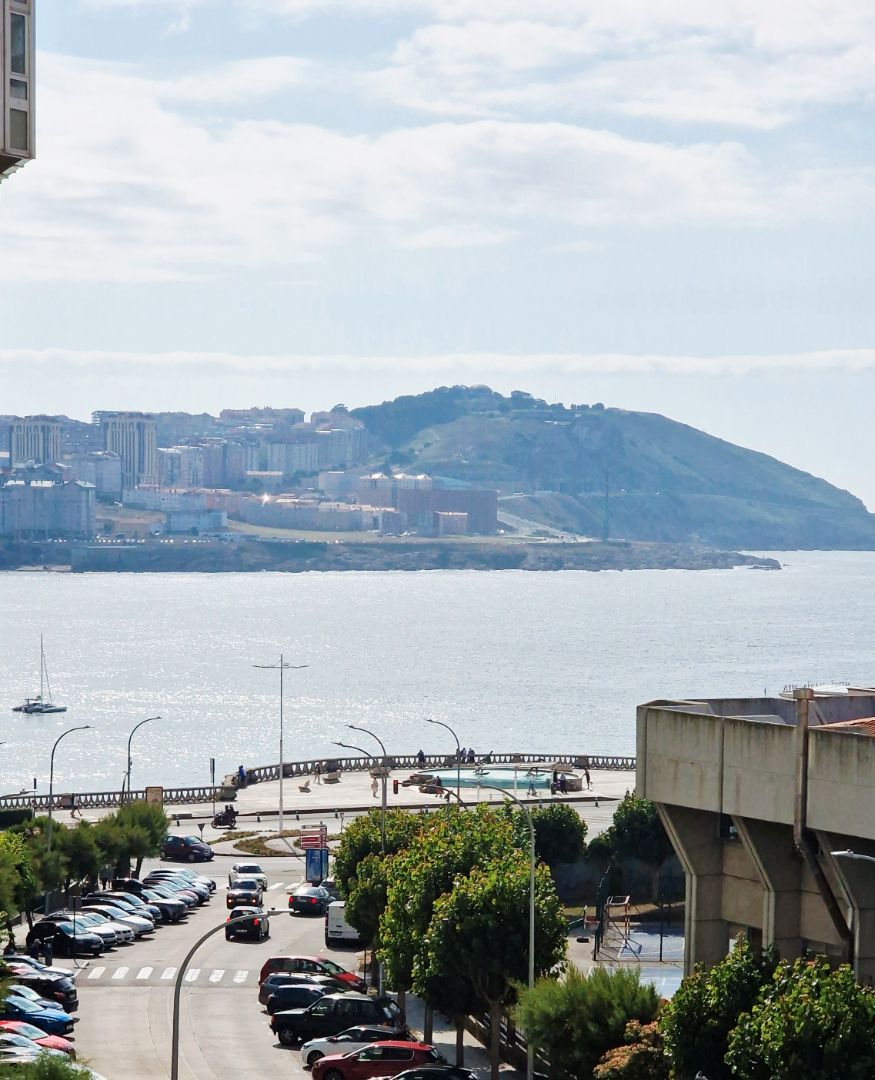 Vista exterior de Piso en venta en A Coruña Capital  con Calefacción, Parquet y Trastero