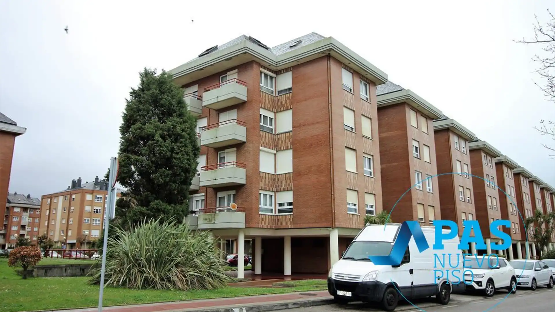 Flat for sale in Calle San Martín del Pino 16, Peñacastillo - Nueva Montaña