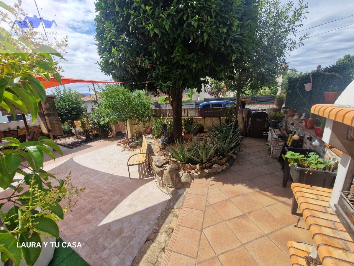 Jardí de Casa o xalet en venda en Breda amb Aire condicionat, Calefacció i Jardí privat