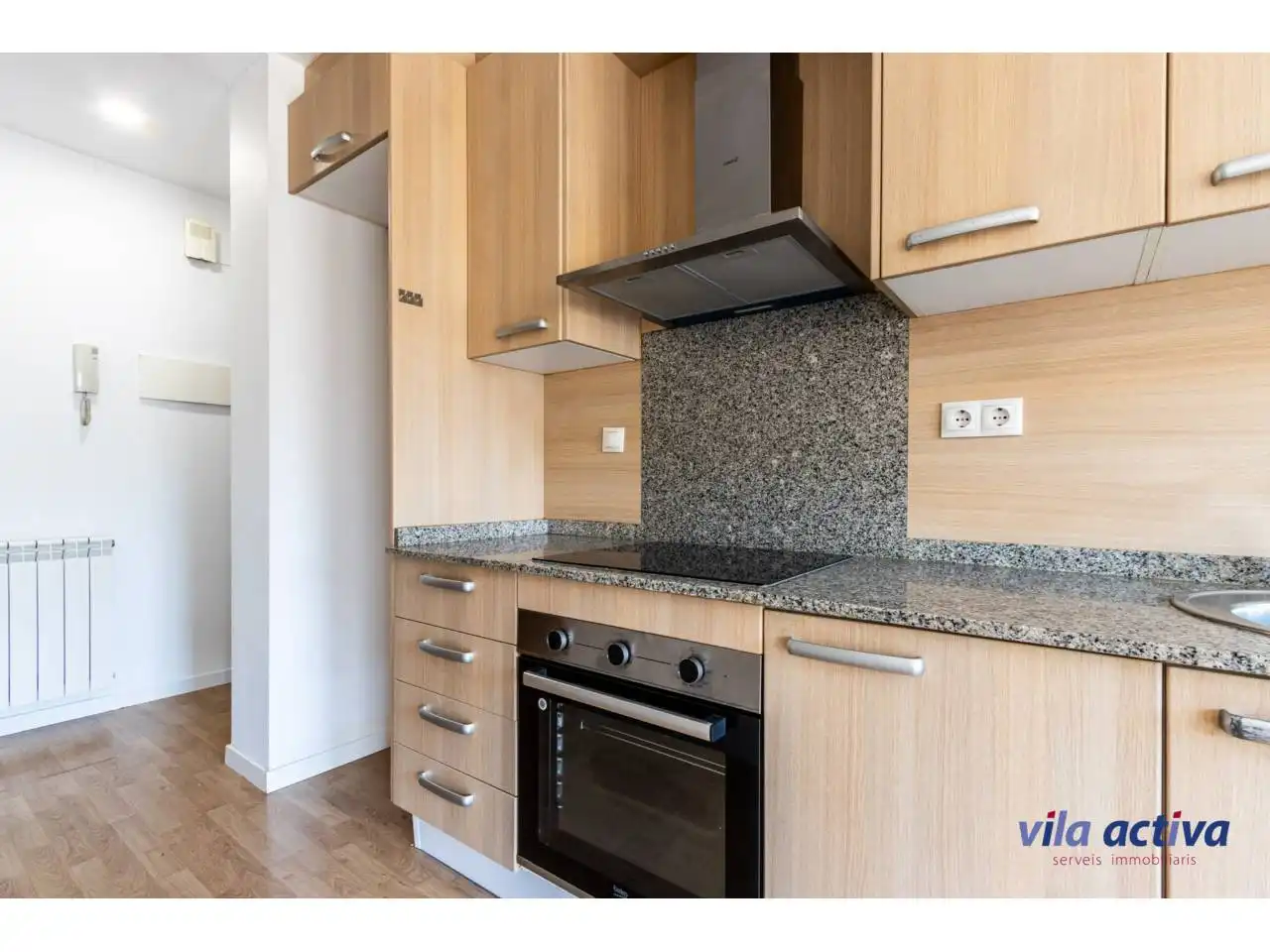 Cuina de Pis en venda en Terrassa amb Calefacció, Parquet i Balcó