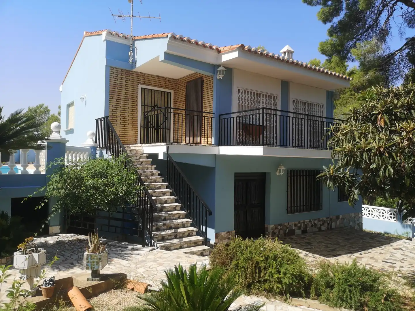 Vista exterior de Casa o chalet en venta en Alzira con Terraza, Trastero y Piscina