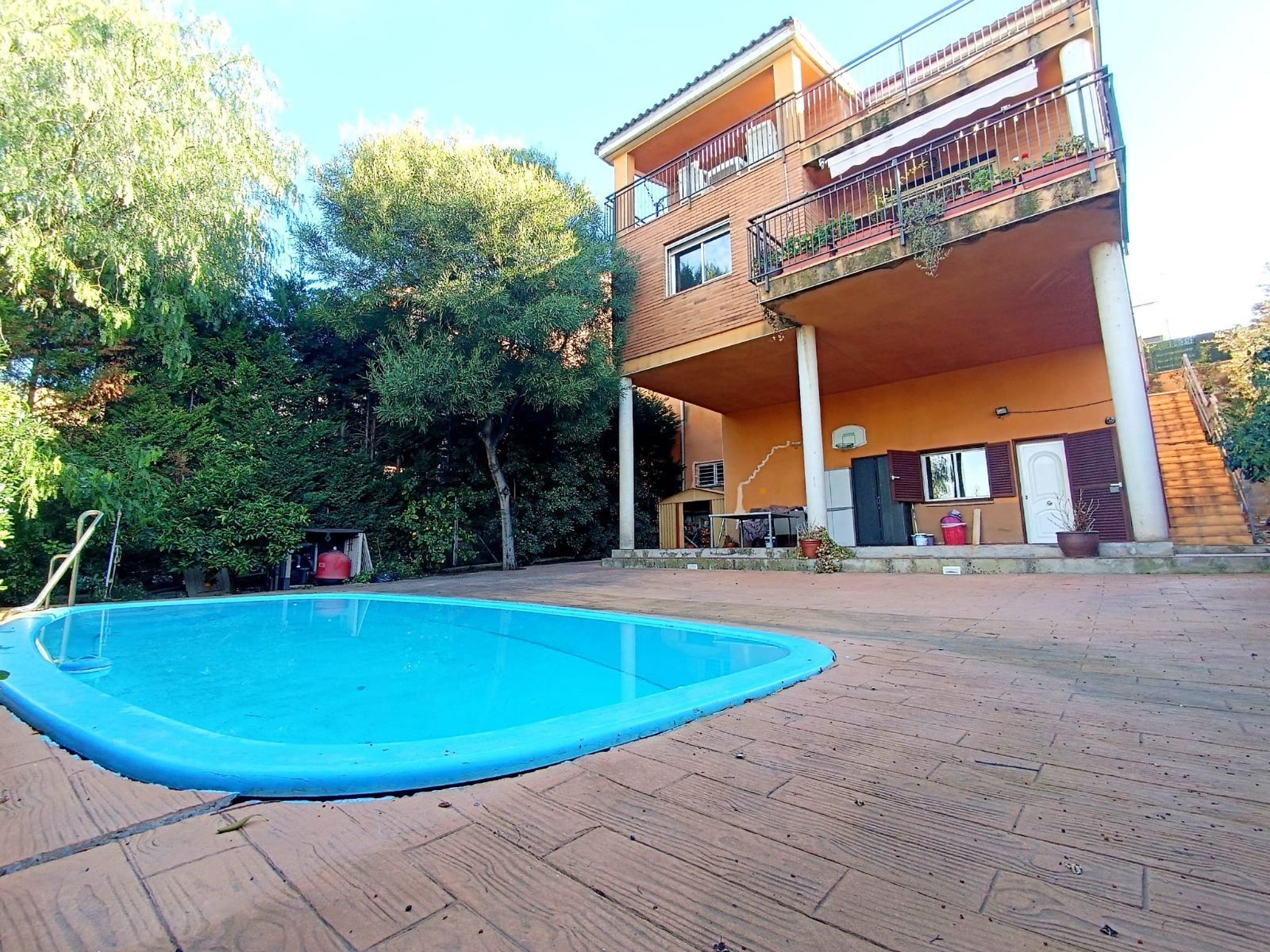 Swimming pool of House or chalet for sale in El Papiol  with Air Conditioner, Heating and Terrace