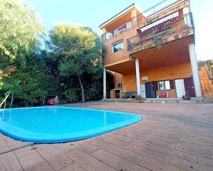 Swimming pool of House or chalet for sale in El Papiol  with Air Conditioner, Heating and Terrace